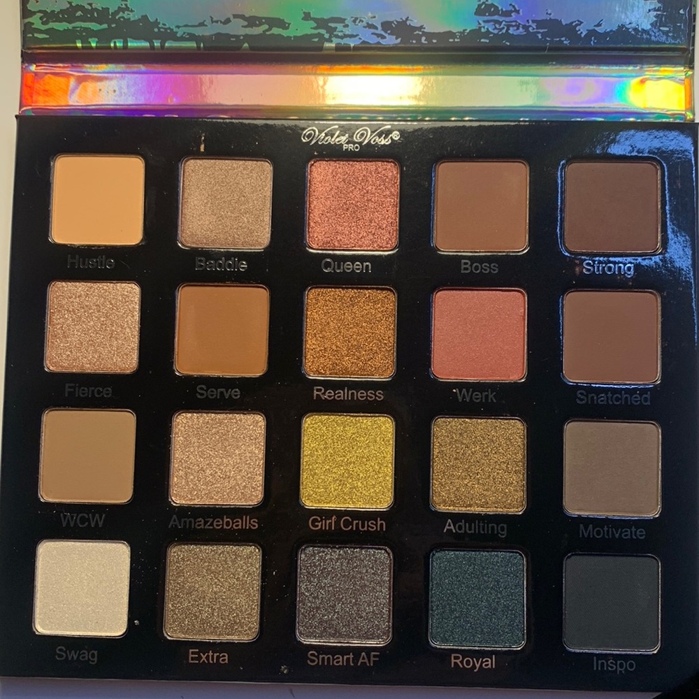 Violet Voss like a boss palette